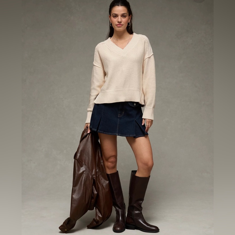 American Eagle Cream Oversized V Neck Knit Sweater New With Tags